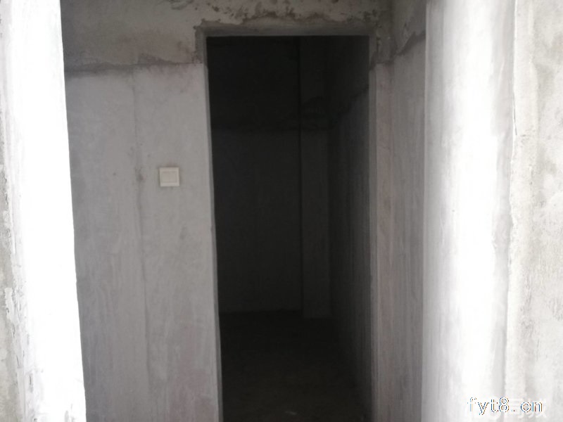 电梯房纯毛坯南北通透全天性采光前后无遮拦首付十几万